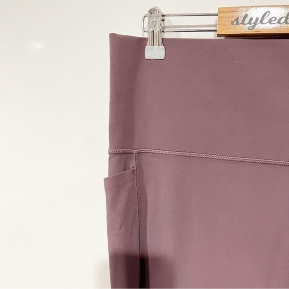 Athleta Salutation Stash Pocket II Capri Tight Leggings Volcanic Violet - Picture 8 of 14